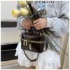 Retro Light Luxury Poplar Forest Box Bag Portable Women Commuter Small Square Bag Niche High-End Tide Single Shoulder Messenger Bag