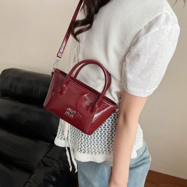 Niche Style Fashion Miu Handbag Premium Cross-Border Tide Shoulder Messenger Bag Light Luxury Bucket Bag Women’S Bag