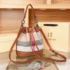 Premium Leather Drawstring Bucket Bag Women’S Tide 2026 New Plaid Bag Style Women’S Bag Versatile Shoulder Messenger Bag