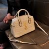 2026 New Niche Design High-End Pillow Bag Leather Handbag Versatile Diamond Single Shoulder Messenger Bag Bag Women