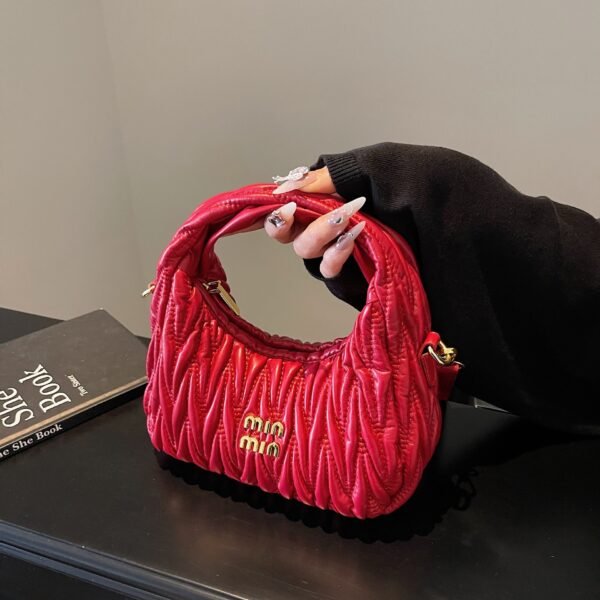 Niche Design Bag Pleated Cloud Bag Miu Tide Embroidery Thread Messenger Bag Portable Versatile Single Shoulder Crescent Bag
