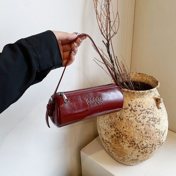 Light Luxury Simple Retro Miu Underarm Cylinder Bag Texture Handbag Single Shoulder Crossbody Versatile Commuter Casual Women’S Bag