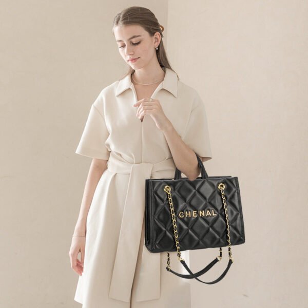 Leather Bag Women’S 2026 New Large-Capacity Small Fragrant Wind Diamond Tote Bag Premium Chain Shoulder Handbag