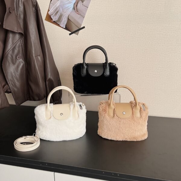 Light Luxury Plush Dragon Bags Xiang Handbag Women’S Retro Splicing Trend Shoulder Messenger Bag Casual Versatile Plush Bag