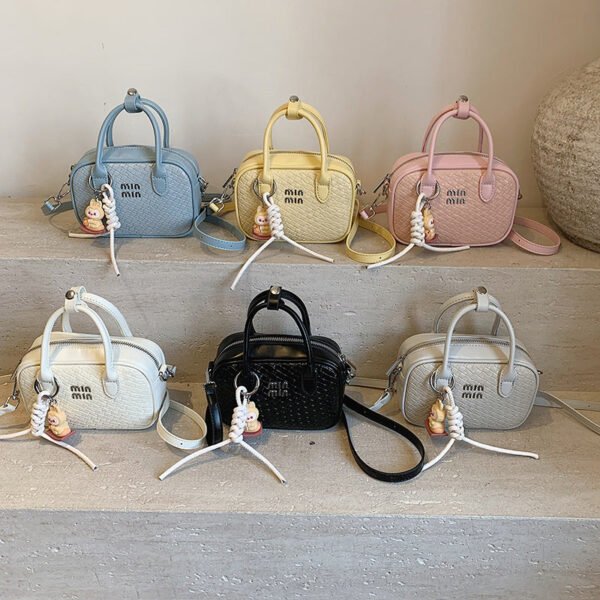 Niche Design Bowling Handbag Bag Women’S Bags Woven Shoulder Tide Pillow Bag Boston Small Square Bag