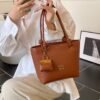 High-End Texture Retro Miu Bucket Bag Versatile Light Luxury Commuter Mother-In-Law Bag Large Capacity One-Shoulder Tote Bag