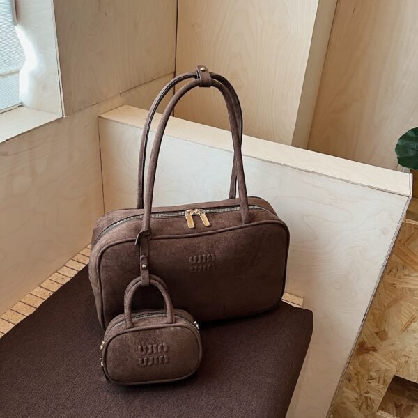 Vintage Suede MIU Shoulder Bag Bag Texture Women’S Handbag Bowling Ball Mother Bag Niche Pillow Bag