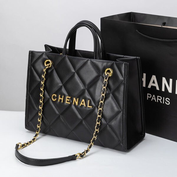 Leather Bag Women’S 2026 New Large-Capacity Small Fragrant Wind Diamond Tote Bag Premium Chain Shoulder Handbag