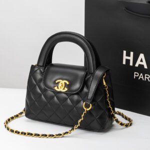 High-Texture Leather Portable Small Square Bag 2026 New Fashion Versatile Light Luxury Niche Single Shoulder Messenger Chain Women'S Bag