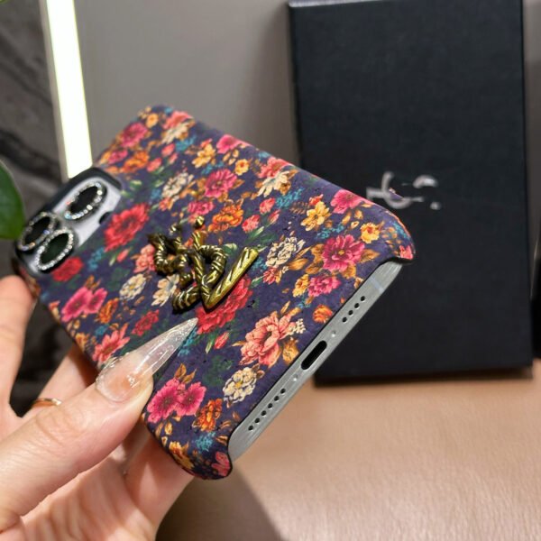 Light Luxury Peony Hard Shell Protective Cover Tide Brand Is Suitable For IPhone17Promax Tide Brand Apple Mobile Phone Case New Model