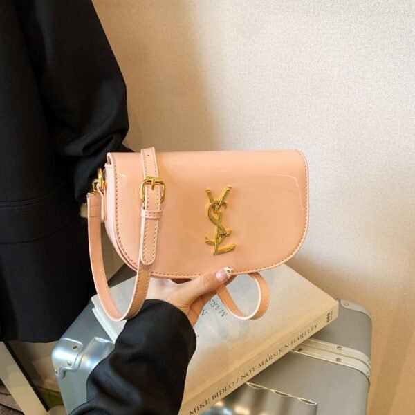 Niche Design Poplar Forest Retro Saddle Bag Simple Texture Personalized Portable Small Square Bag Premium Shoulder Messenger Bag