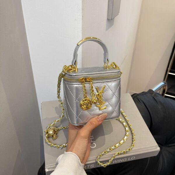 Light Luxury Embroidery Thread Small Fragrant Wind Box Bag Poplar Forest Rhombus Golden Ball Chain Small Square Bag Women’S Bag Fashion Messenger Bag