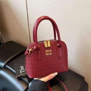 Light Luxury Rhombus Miu Handbag Women'S Commute Premium Exquisite Shoulder Messenger Bag Bag Versatile Shell Bag