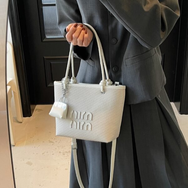 High-End Niche Handbag, Miu Female New Fashion And Versatile Mother Cabbage Basket Crossbody Bag