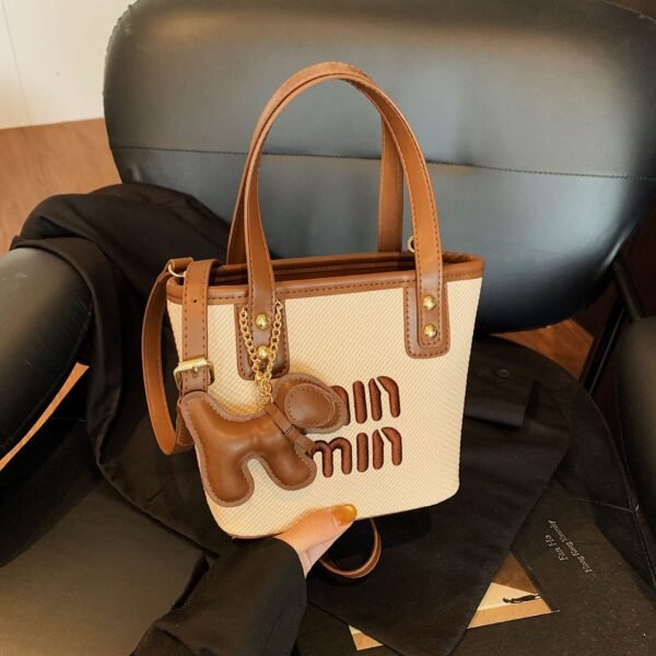 Trend Miu Handbag Embroidery Texture Bucket Bag Fashion Niche Design Commuter Casual Messenger Bag