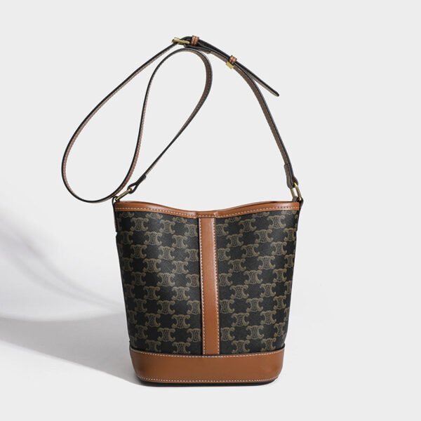 Leather Arc De Triomphe Bucket Bag Women’S 2026 New Summer Large-Capacity High-End Niche Shoulder Messenger Bag