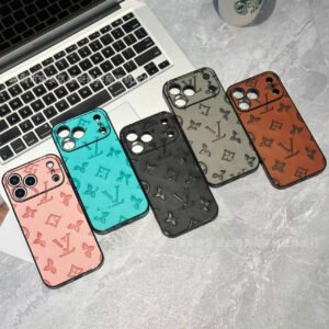 Fine hole all-inclusive skin presbyopia big-name protective case is suitable for iPhone17Promax and Apple 16 mobile phone case.