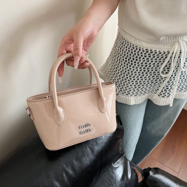 Niche Style Fashion Miu Handbag Premium Cross-Border Tide Shoulder Messenger Bag Light Luxury Bucket Bag Women’S Bag