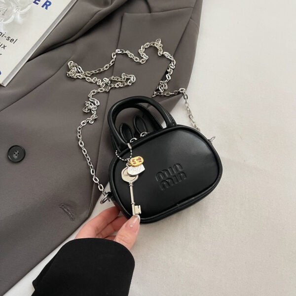 Niche Fashion Portable Bowling Bag Women’S Early Spring New Simple Mi.U Shoulder Bag Premium Messenger Bag