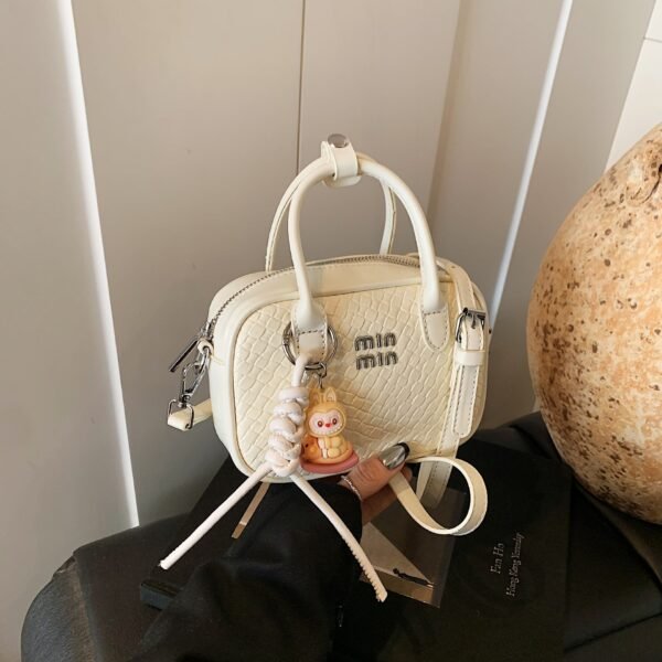 Niche Design Bowling Handbag Bag Women’S Bags Woven Shoulder Tide Pillow Bag Boston Small Square Bag