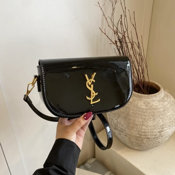 Niche Design Poplar Forest Retro Saddle Bag Simple Texture Personalized Portable Small Square Bag Premium Shoulder Messenger Bag