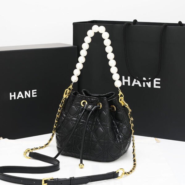 Premium Textured Small Bag Women’S 2026 New Popular Leather Rhombus Chain Messenger Bag Pearl Portable Bucket Bag