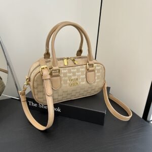 Texture Miu Light Luxury Portable Small Square Bag New High-End Versatile Shoulder Messenger Bag Fashionable Pillow Bag