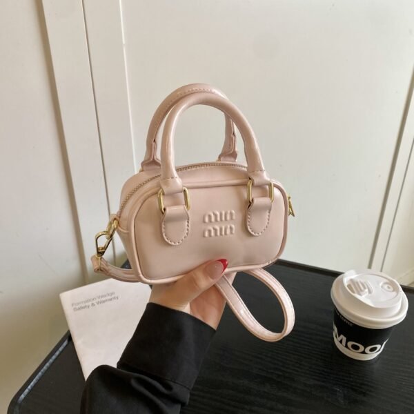 Letter Laser Bowling Bag Version Miu Premium Handbag Bag Women’S Versatile Fashion One-Shoulder Crossbody Bag