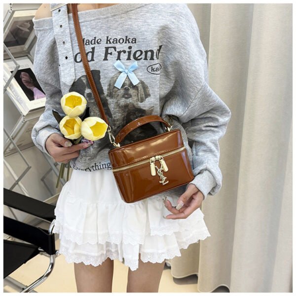 Retro Light Luxury Poplar Forest Box Bag Portable Women Commuter Small Square Bag Niche High-End Tide Single Shoulder Messenger Bag