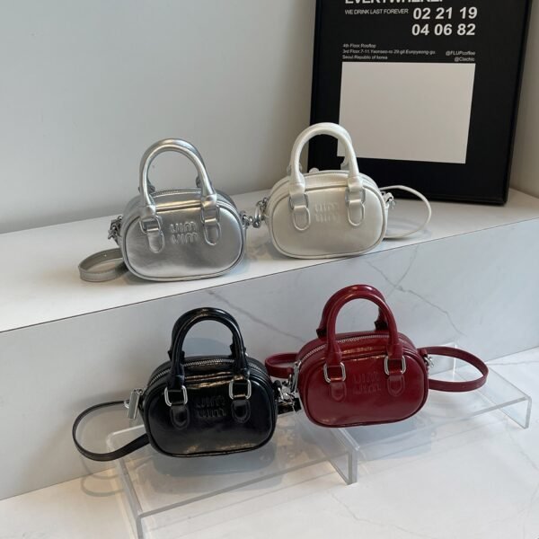 New Oily Skin Mini Handbag Bag Niche Lipstick Bag Crossbody Min Bowling Bag Women’S Bag