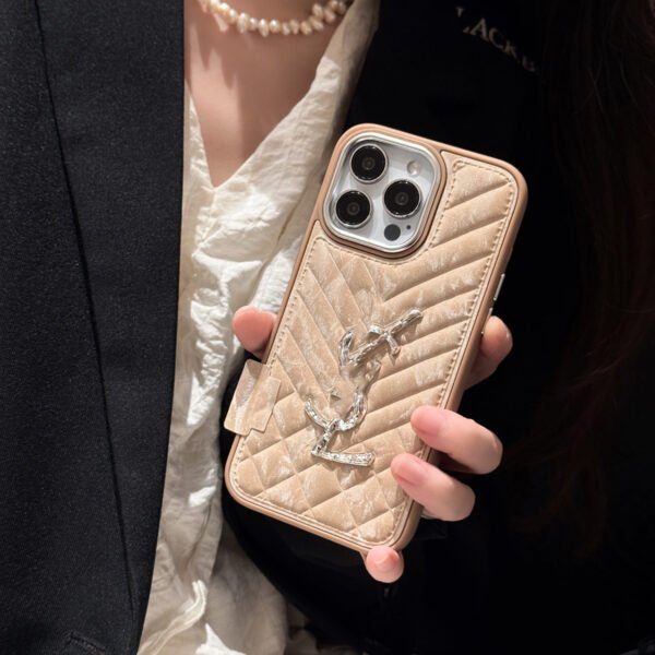 Snow Mountain Velvet Protective Case Is Suitable For IPhone17Pro Max Apple 16 Mobile Phone Case New Model
