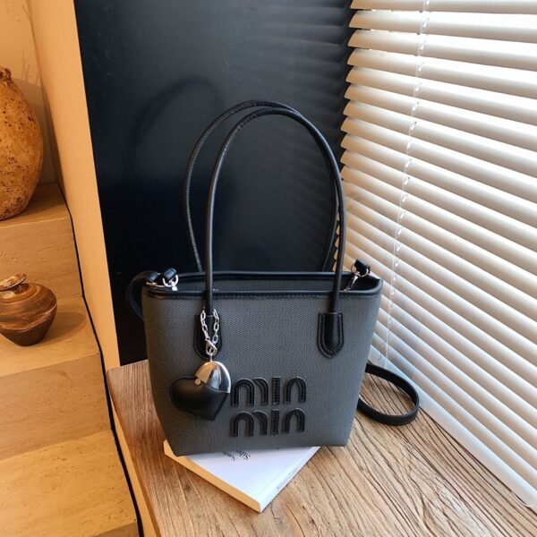 Retro Miu Niche Design Handbag Trendy Embroidery Light Luxury Shoulder Bag Texture Fashion Light Luxury Underarm Bag