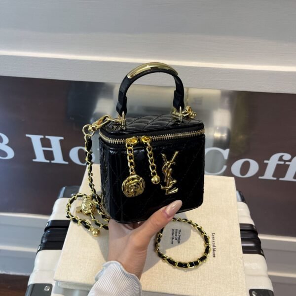 Light Luxury Embroidery Thread Small Fragrant Wind Box Bag Poplar Forest Rhombus Golden Ball Chain Small Square Bag Women’S Bag Fashion Messenger Bag