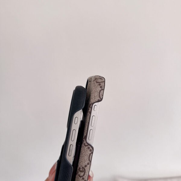 Insert Card Retro Protective Case For IPhone17Promax Explosive Card Bag Tide Brand Apple 16 Mobile Phone Case