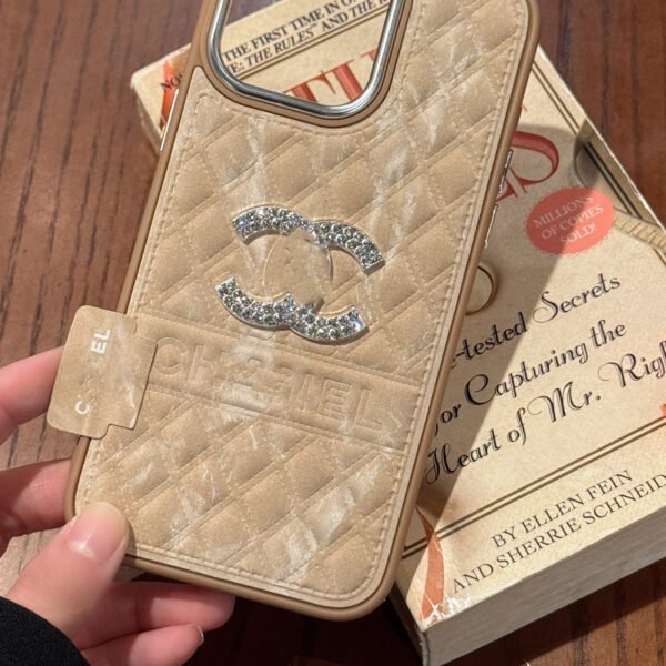 Flash diamond snow mountain velvet embossing tide brand is suitable for iPhone17Promax and leather Apple mobile phone case